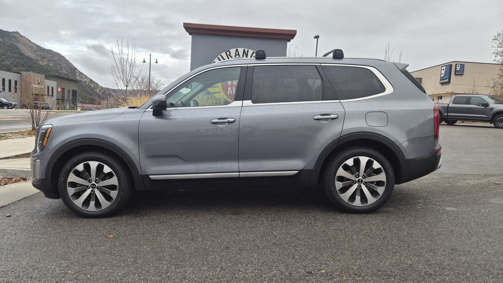 2020 Kia Telluride S photo 3