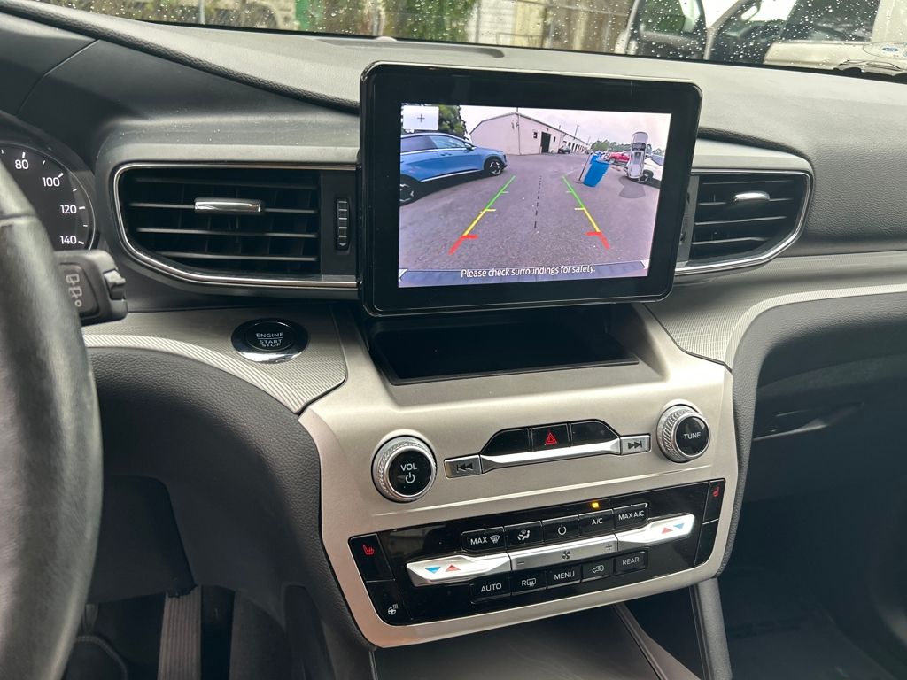 2022 Ford Explorer XLT photo 15