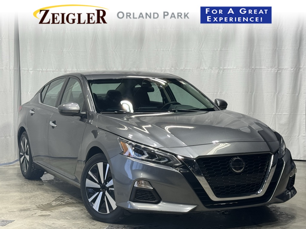 2022 Nissan Altima SV