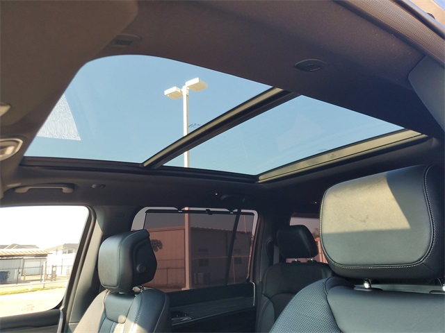 2023 Jeep Wagoneer Series III photo 2