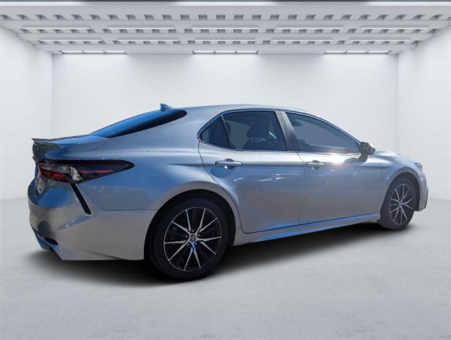2023 Toyota Camry SE photo 4