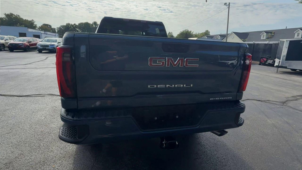 2026 Gmc Sierra 2500 HD Denali photo 7