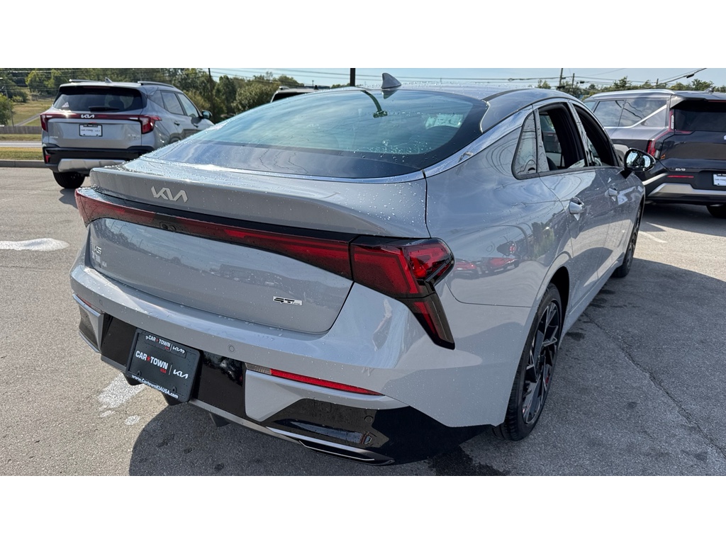 2026 Kia K5 GT-Line photo 4