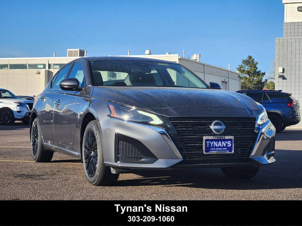 2025 Nissan Altima SV's photo