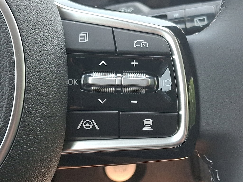 2025 Kia Sorento S photo 18
