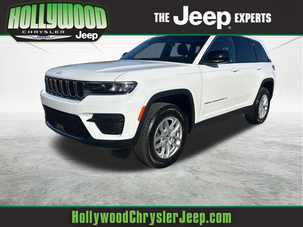 2025 Jeep Grand Cherokee Laredo's photo