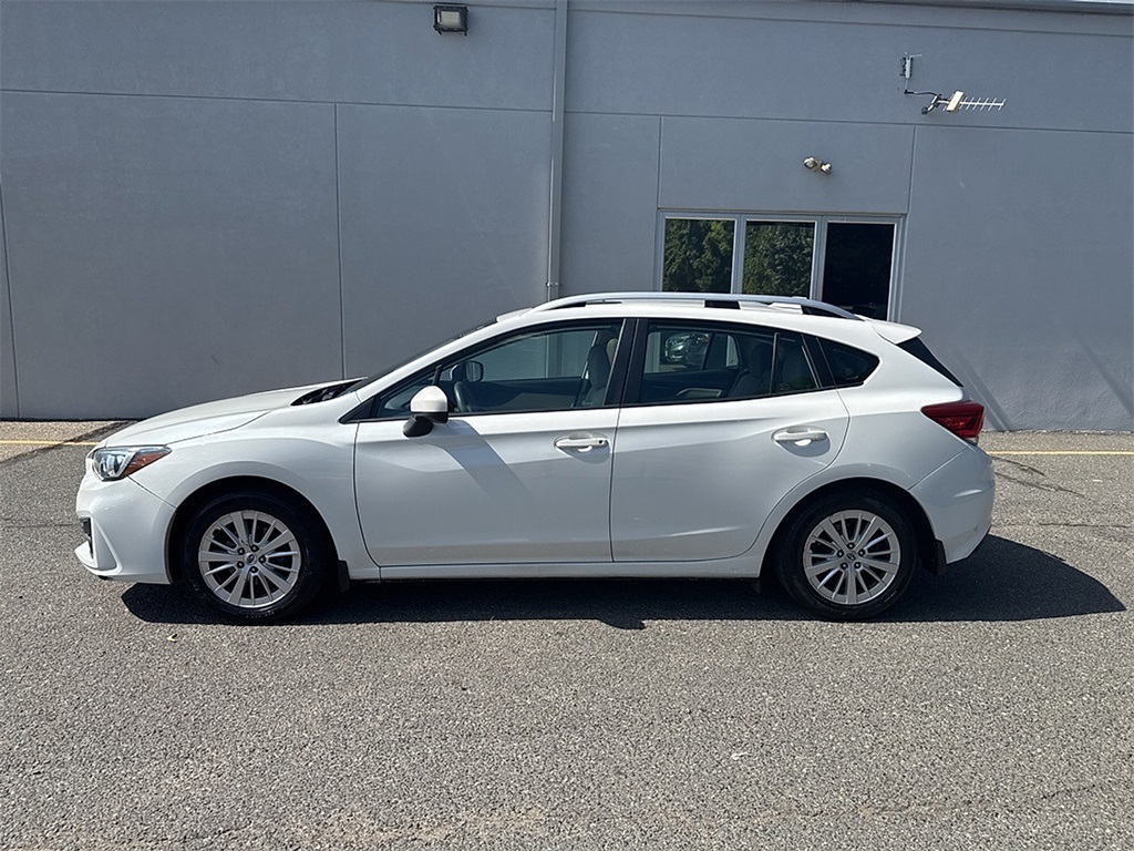 2018 Subaru Impreza 2.0i Premium photo 3