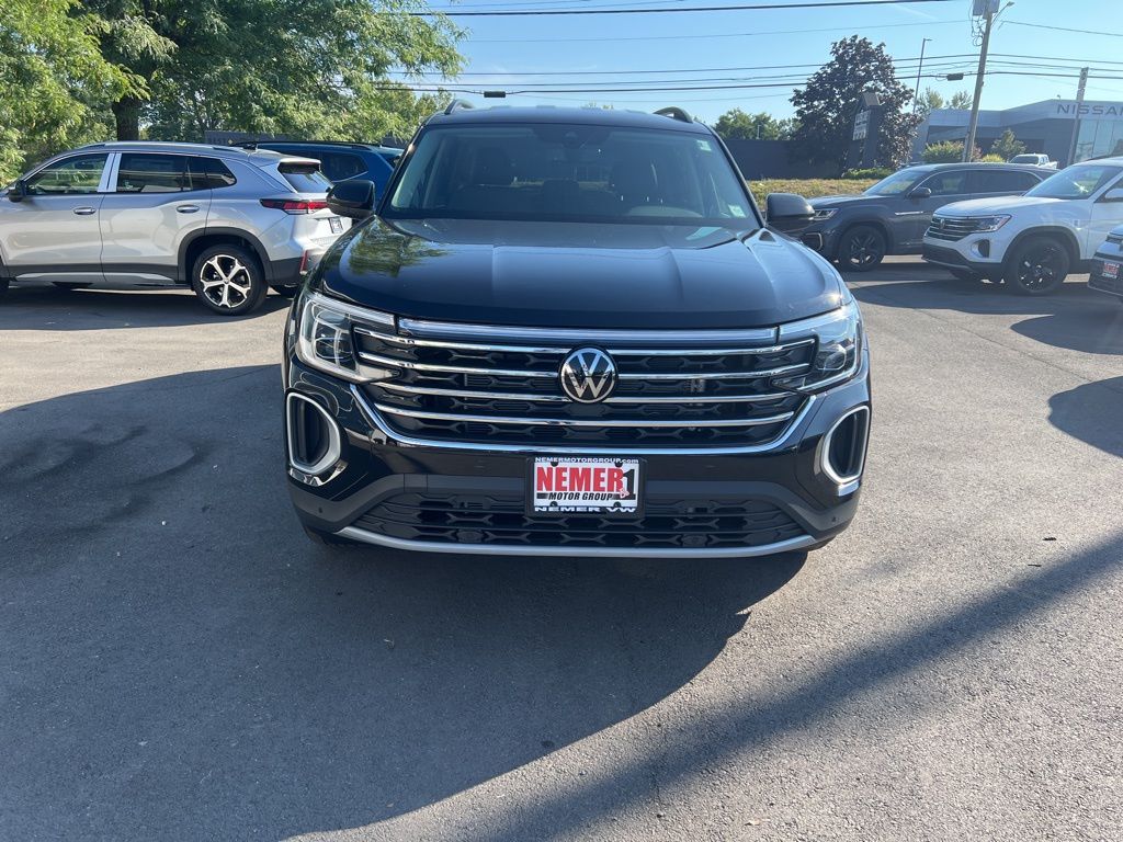 2026 Volkswagen Atlas SE Technology photo 2
