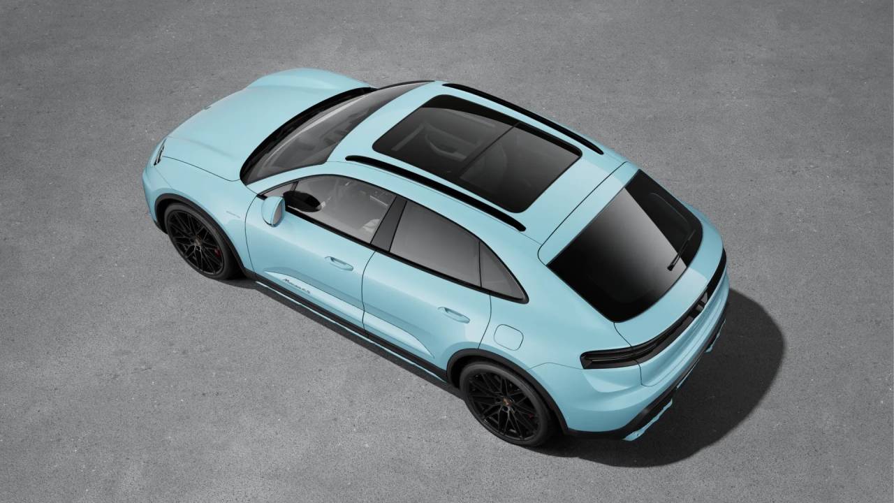 2025 Porsche Macan Electric photo 4