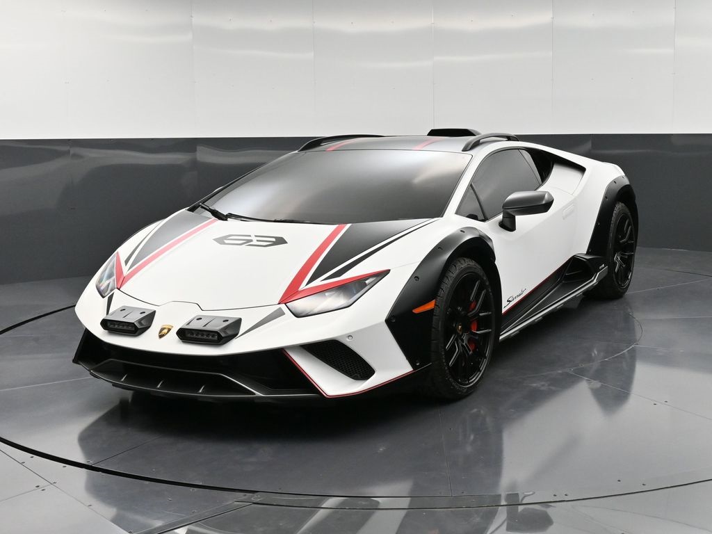 2023 Lamborghini Huracan Sterrato's photo