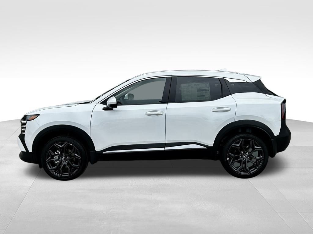 2025 Nissan Kicks SR photo 3