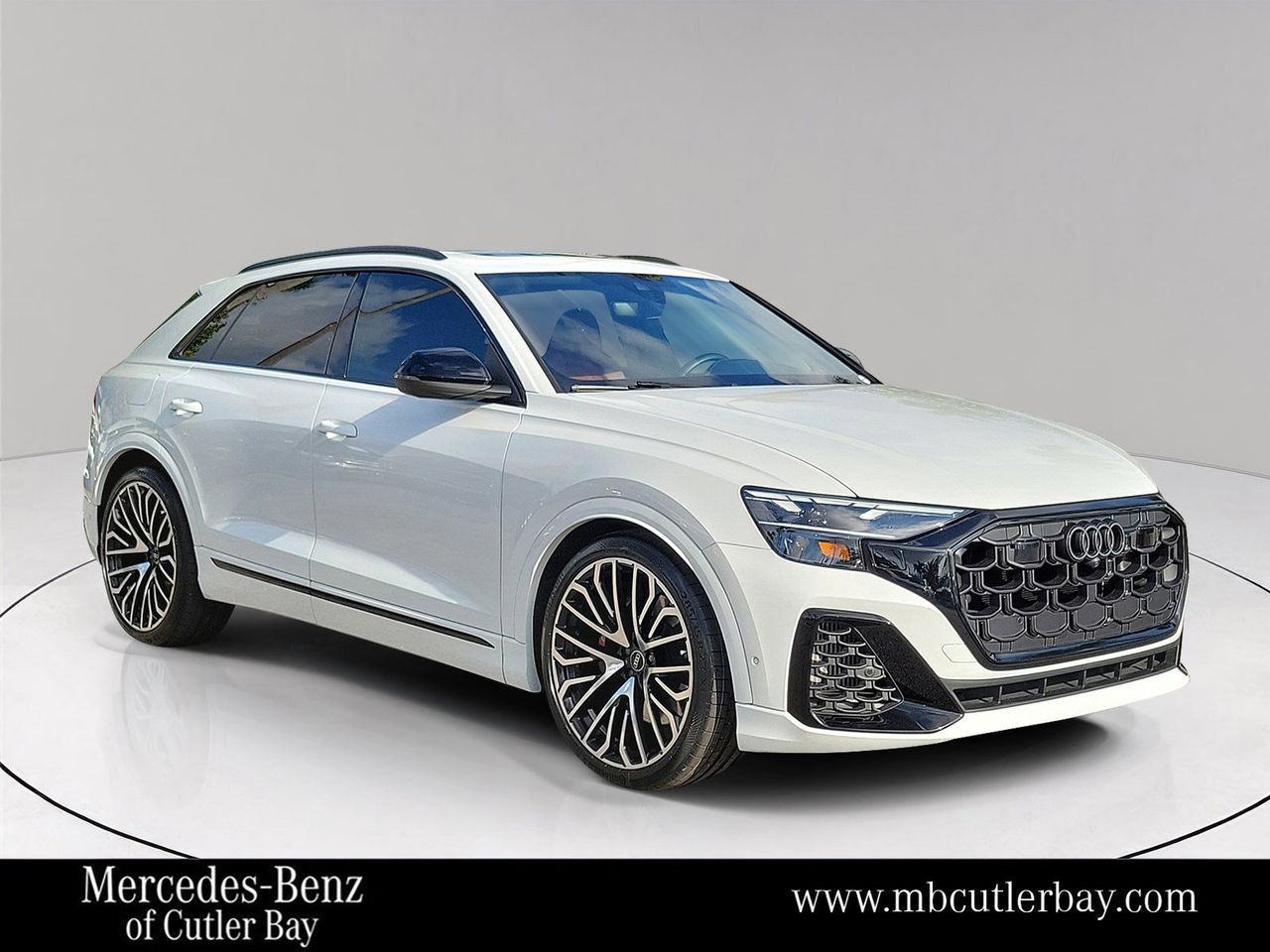 2025 Audi SQ8 Premium Plus's photo