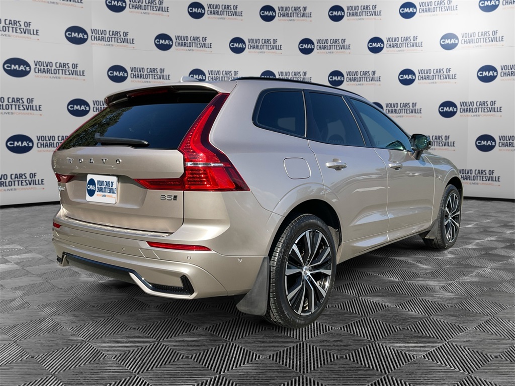 2024 Volvo XC60 B5 Plus photo 5