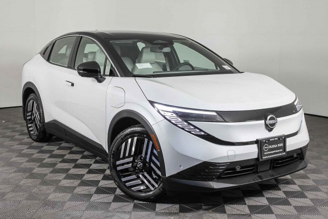 2026 Nissan LEAF SV+'s photo