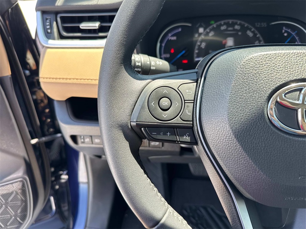 2024 Toyota RAV4 Hybrid XLE Premium photo 18