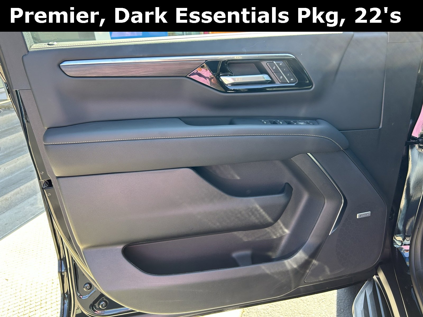 2025 Chevrolet Tahoe Premier photo 9