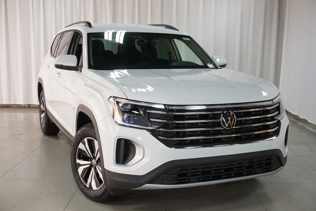 2025 Volkswagen Atlas SE photo 4
