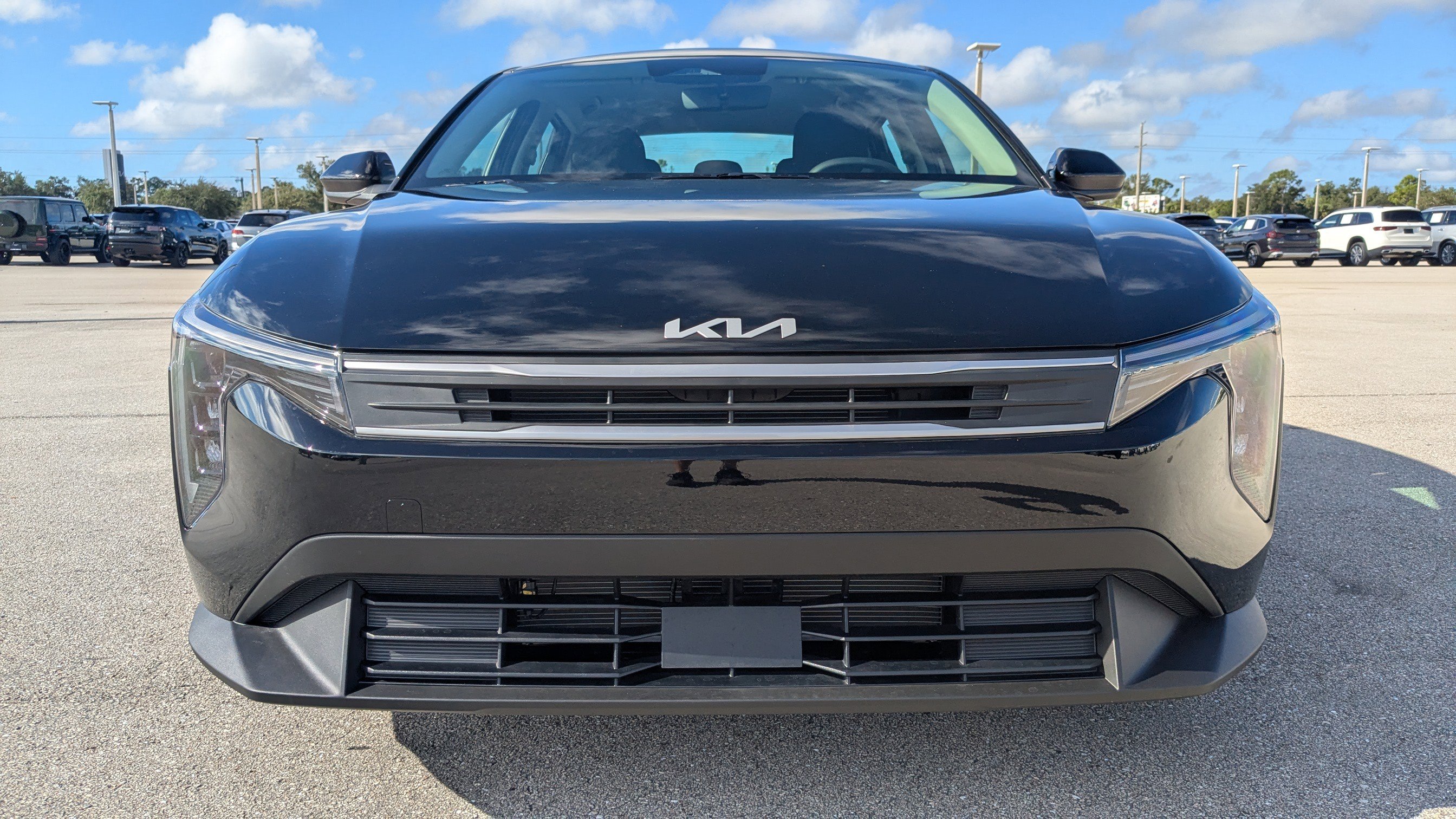 2025 Kia K4 LX photo 2