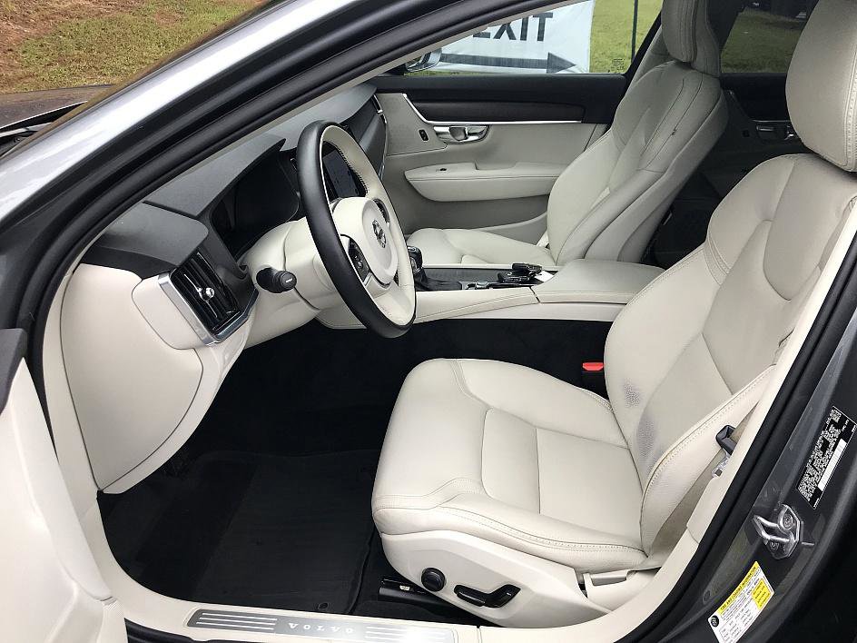 2020 Volvo V90 Cross Country T6 AWD photo 9