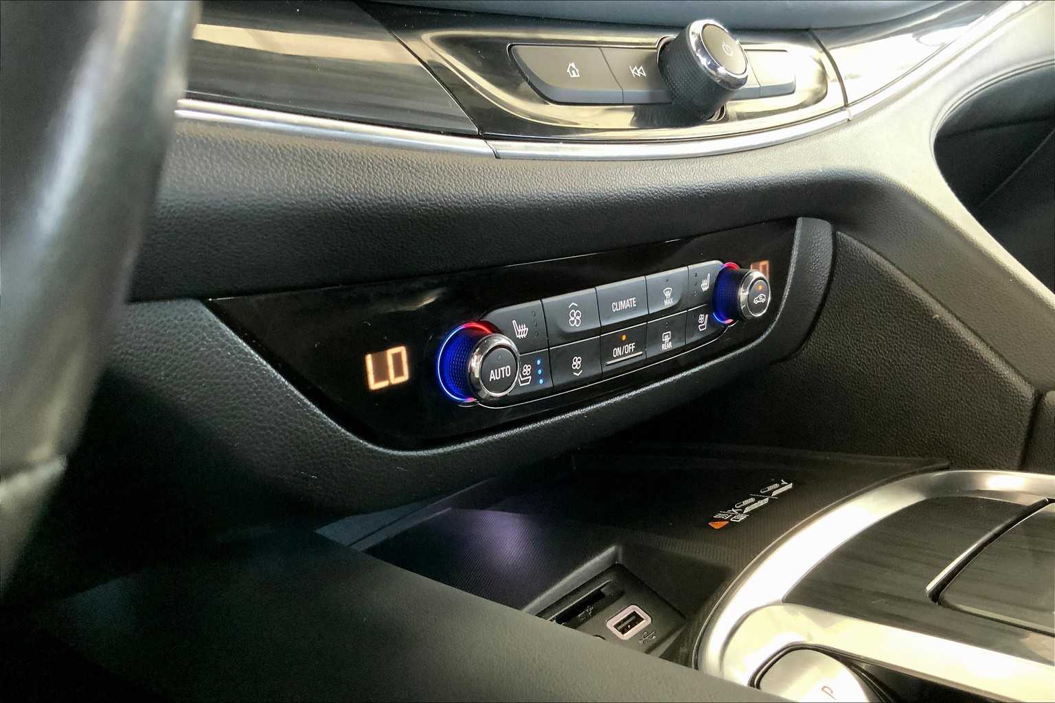 2023 Buick Enclave Premium photo 31