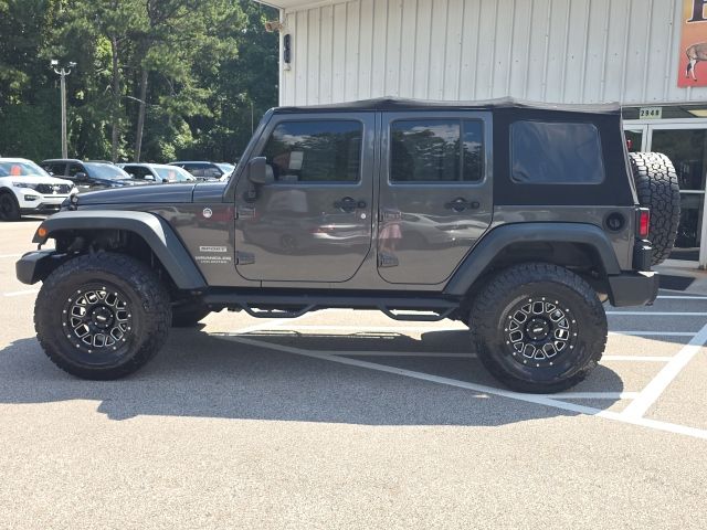 2017 Jeep Wrangler Unlimited Sport photo 2