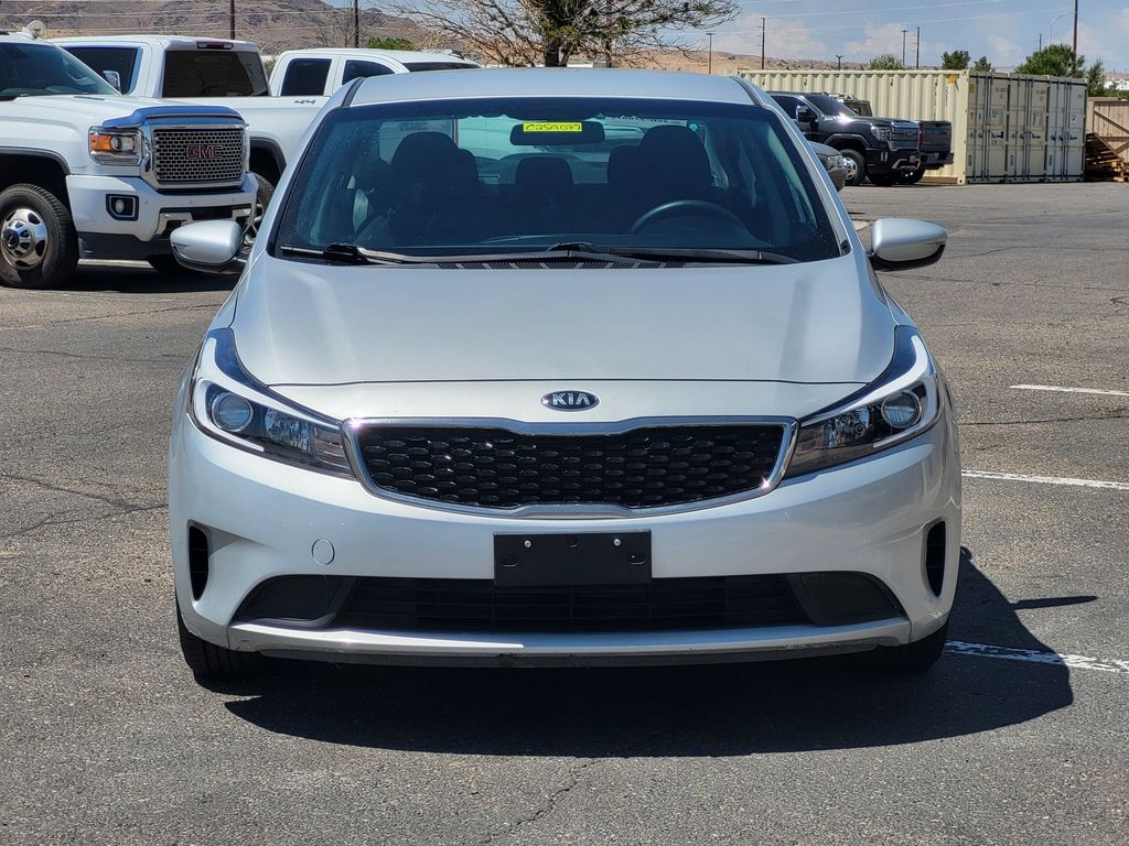 2017 Kia Forte LX Base photo 2