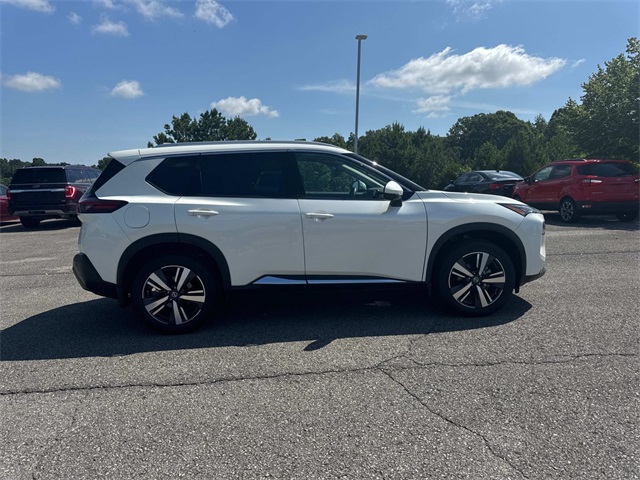 2021 Nissan Rogue SL photo 2