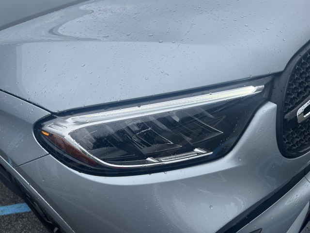 2025 Mercedes Benz GLC 350e 4MATIC photo 8