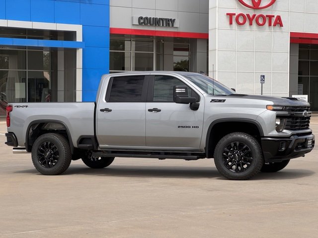 2025 Chevrolet Silverado 2500HD Custom photo 44
