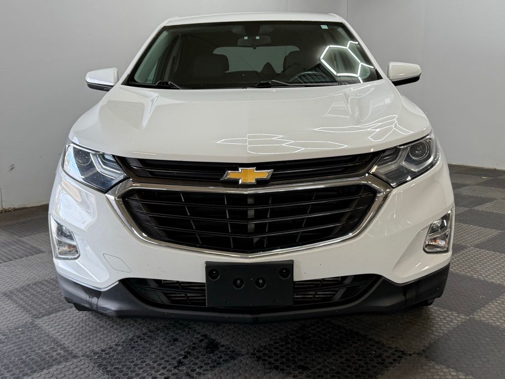 2018 Chevrolet Equinox LT photo 2