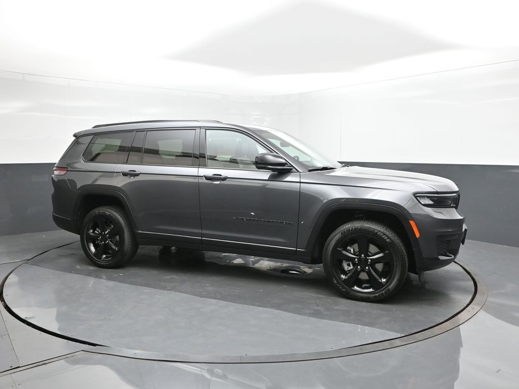 2025 Jeep Grand Cherokee Altitude X photo 16