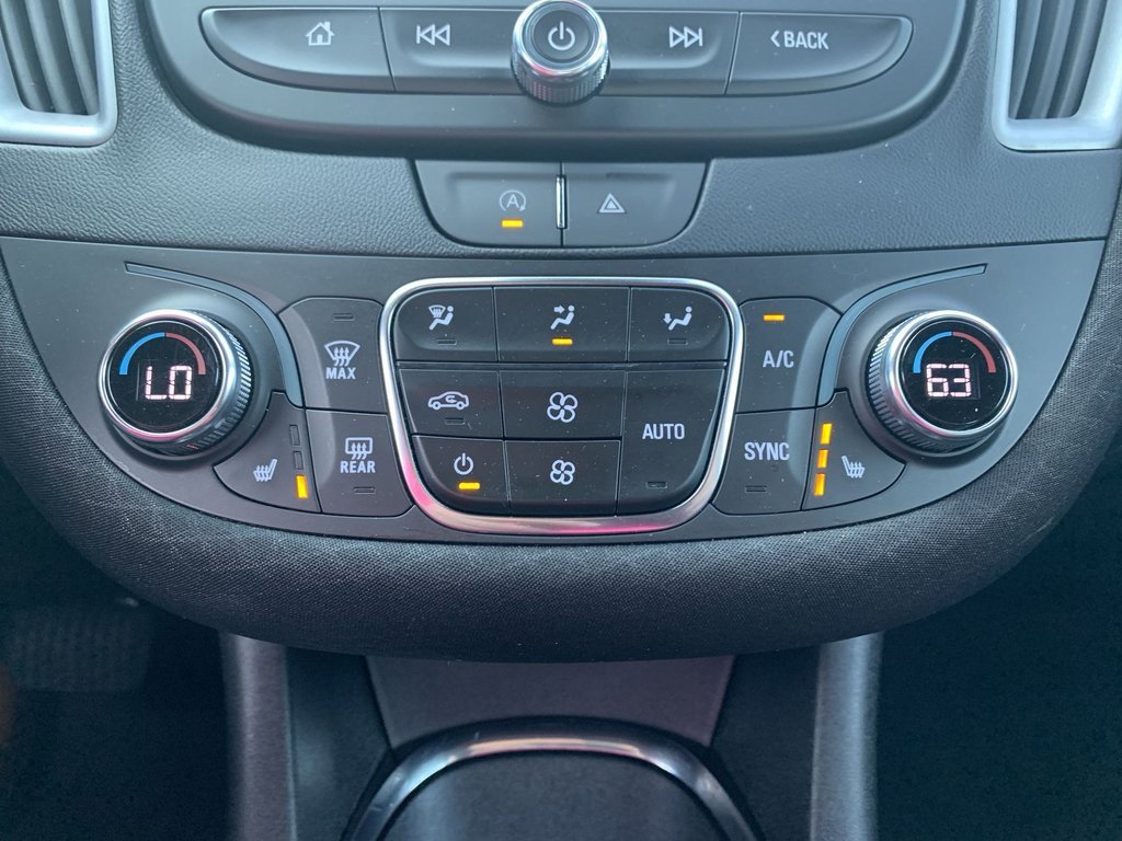 2023 Chevrolet Malibu 1LT photo 12