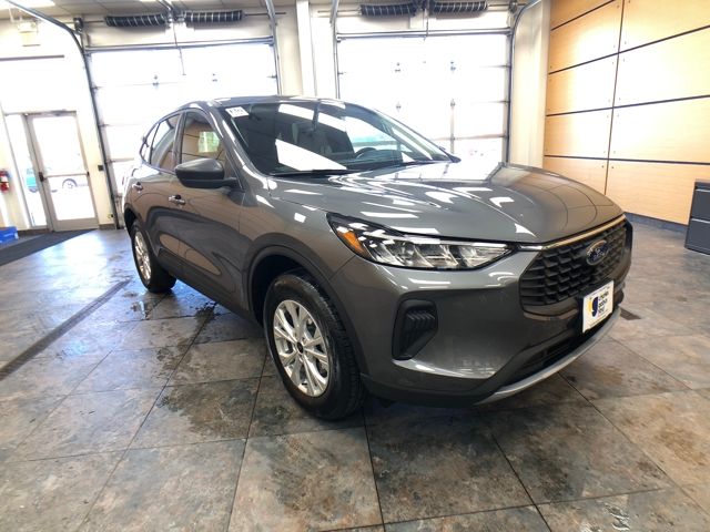 2026 Ford Escape Active photo 2