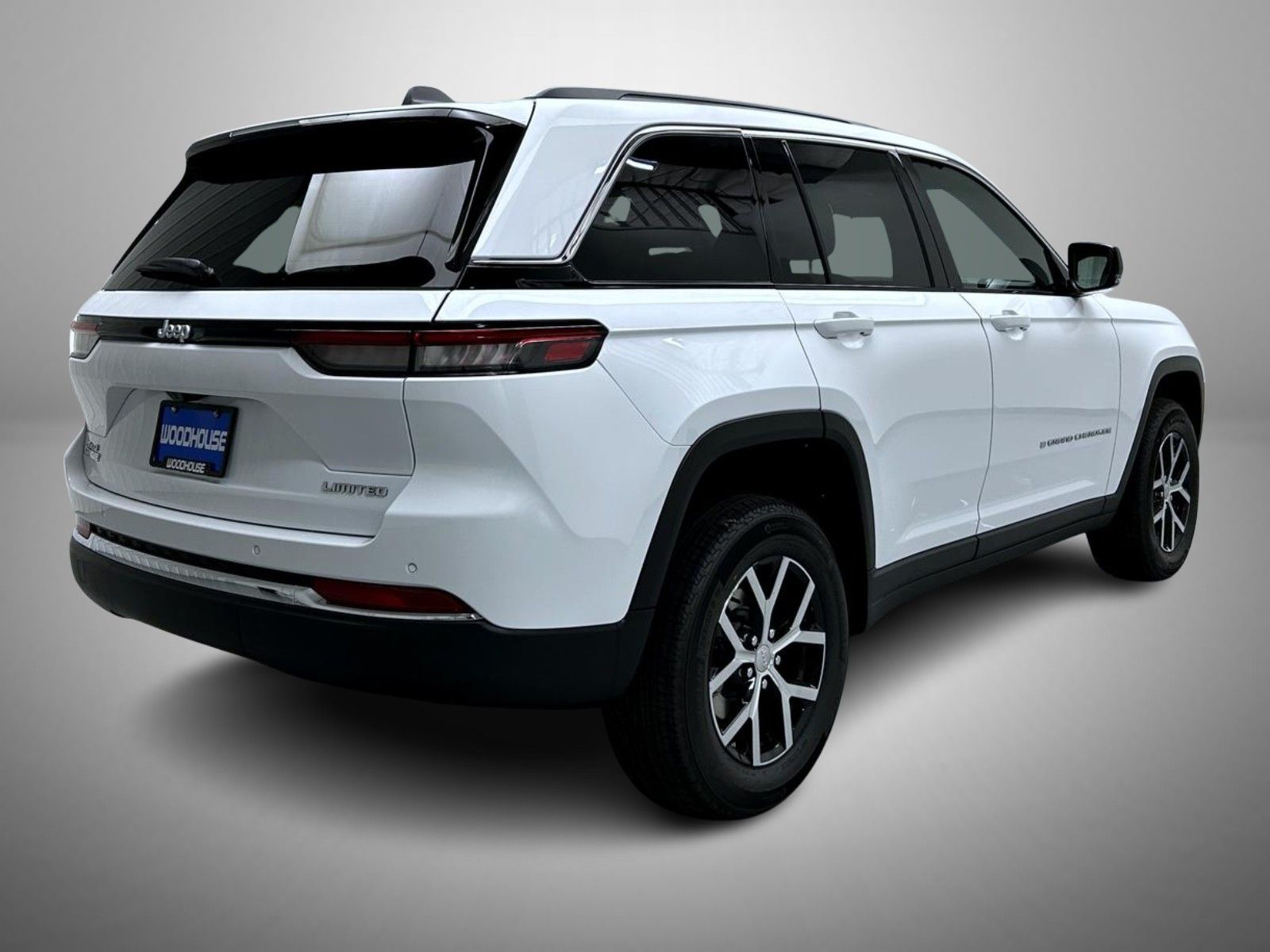 2025 Jeep Grand Cherokee Limited photo 2