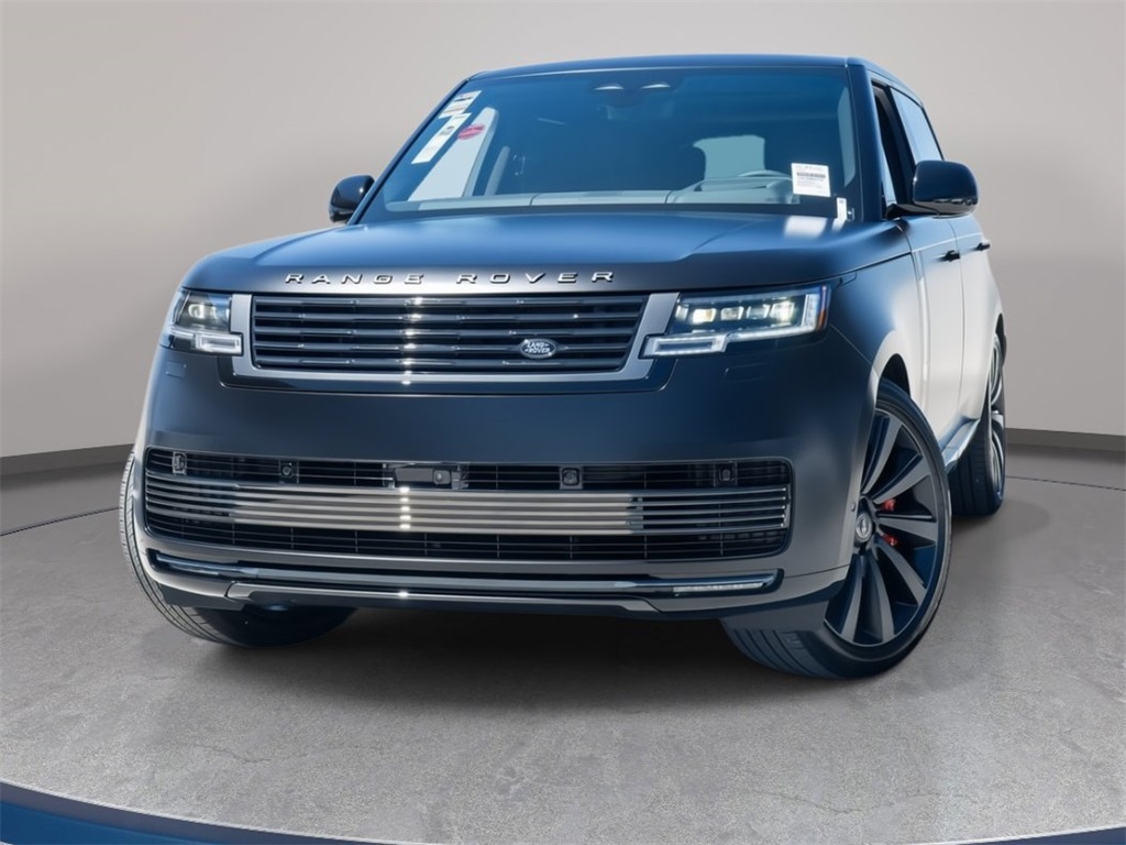 2025 Land Rover Range Rover SV's photo