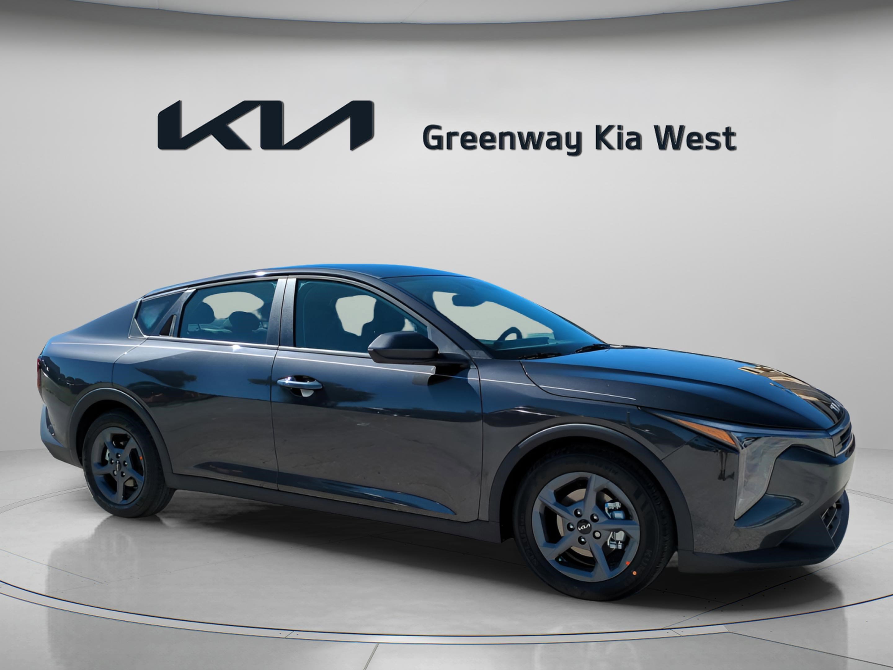 2025 Kia K4 LXS's photo