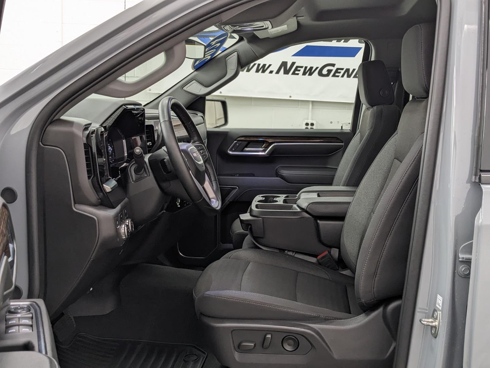 2024 Gmc Sierra 1500 Elevation photo 4