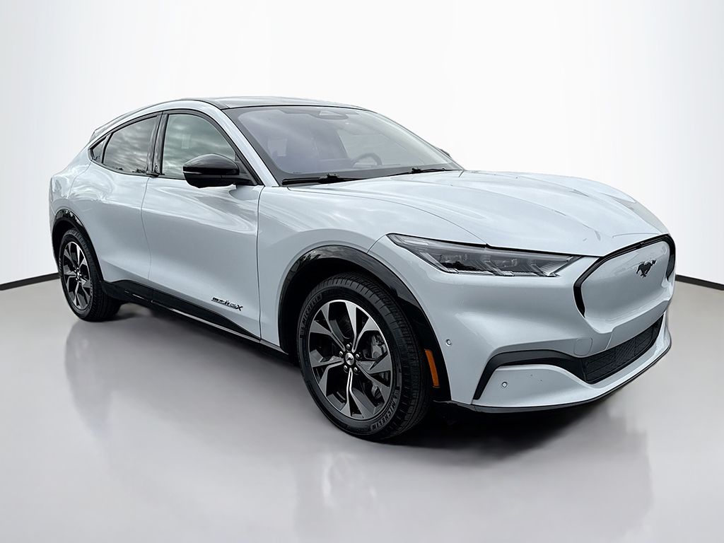 Used 2022 Ford Mustang Mach-E Premium AWD with VIN 3FMTK3SU2NMA56675 for sale in Columbus, OH