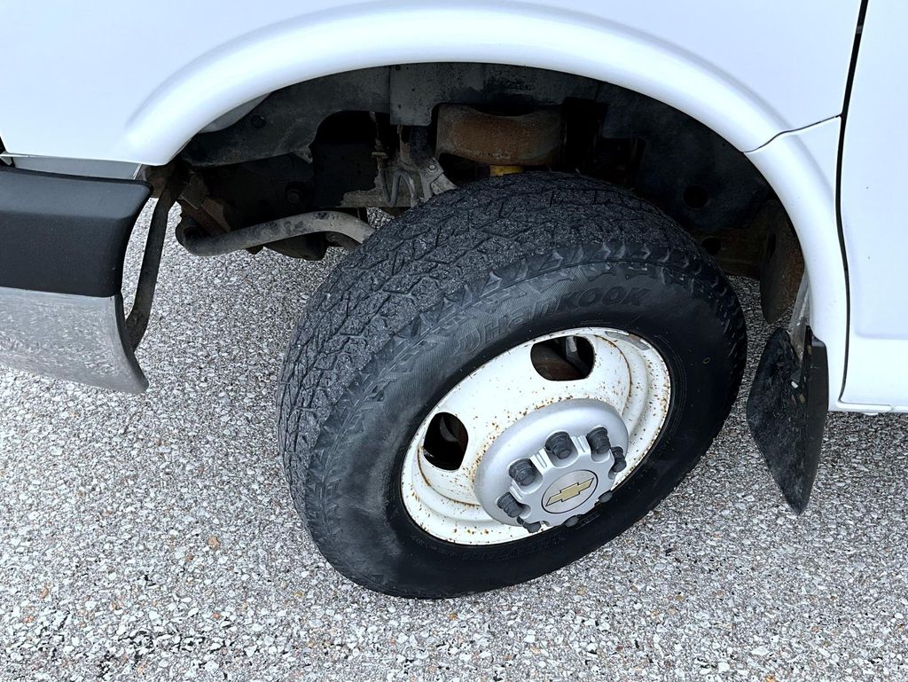 2012 Chevrolet Express Base photo 20