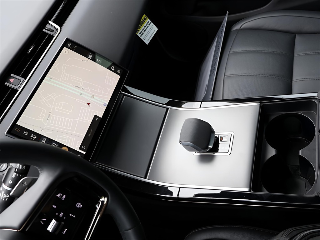2024 Land Rover Range Rover Evoque Dynamic SE photo 19