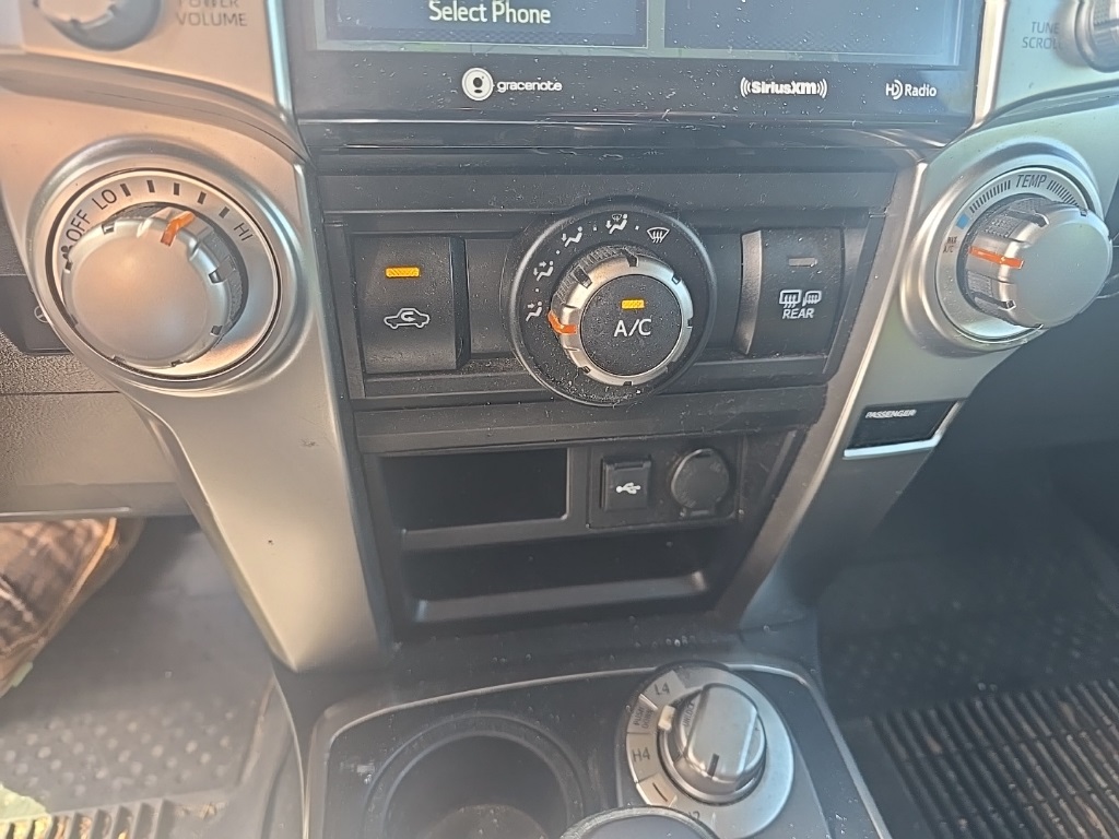 2023 Toyota 4Runner SR5 Premium photo 14