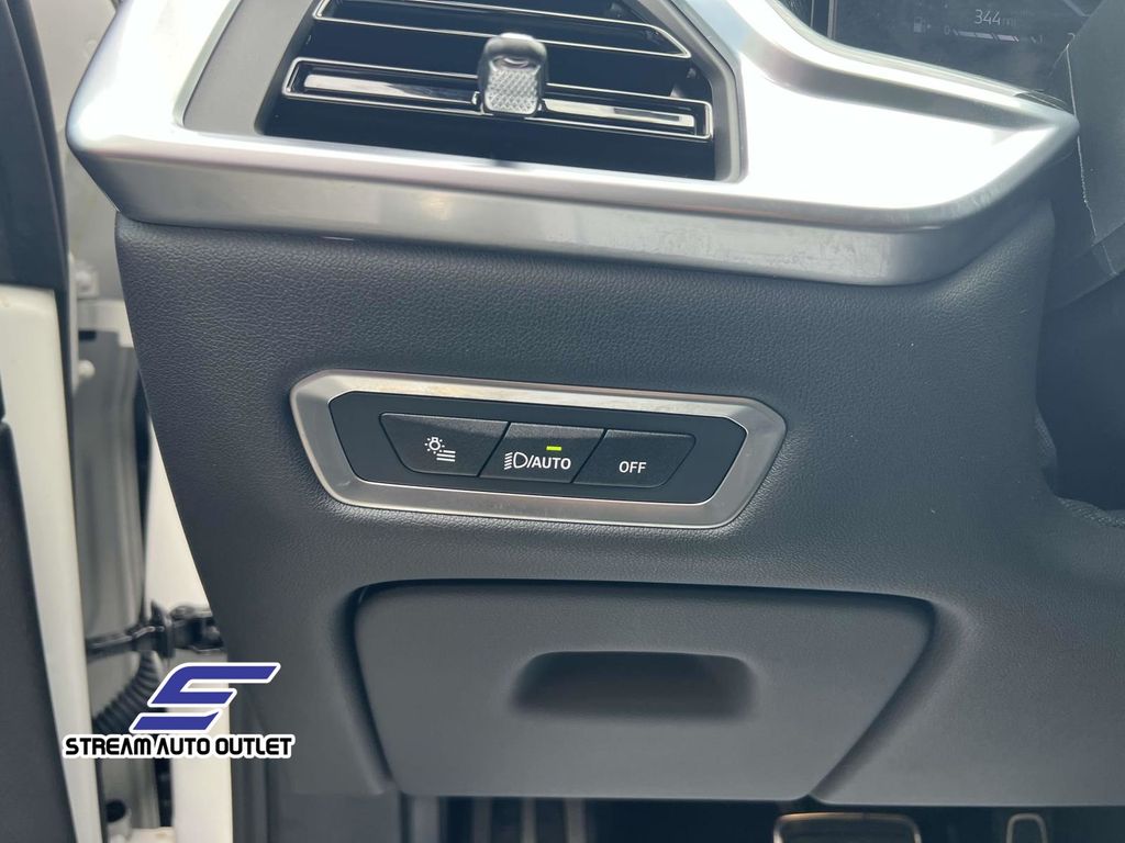 2024 Bmw X7 xDrive40i photo 12