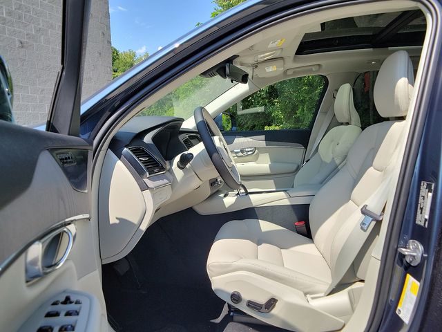 2025 Volvo XC90 AWD Plus photo 9