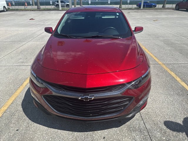 2024 Chevrolet Malibu 1LT photo 2