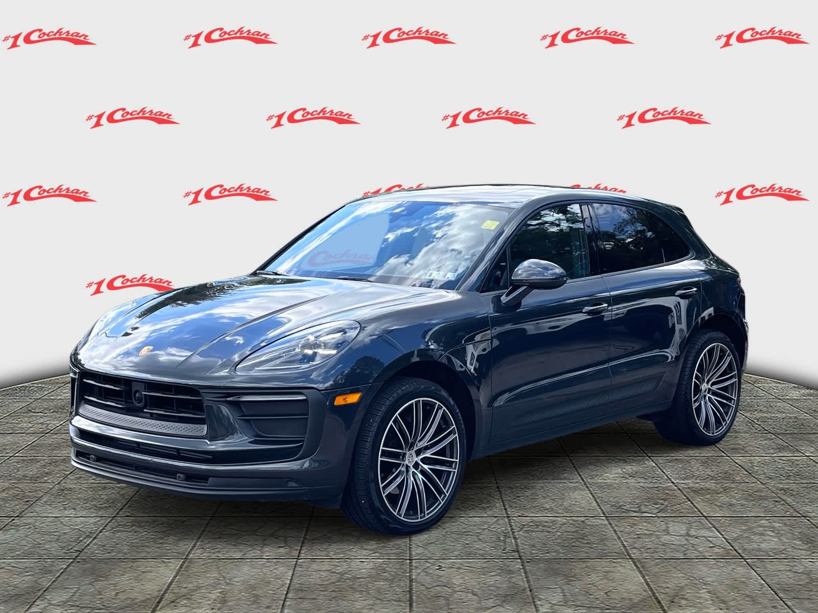 2024 Porsche Macan Base photo 7