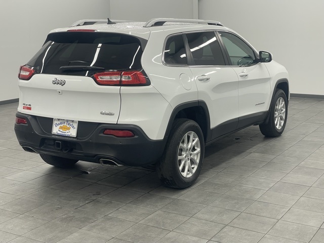 2015 Jeep Cherokee Latitude photo 2