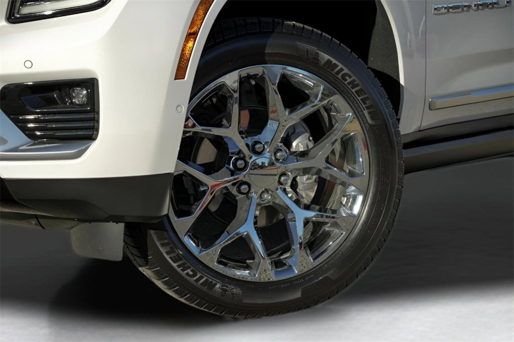 2025 Gmc Yukon XL Denali photo 2