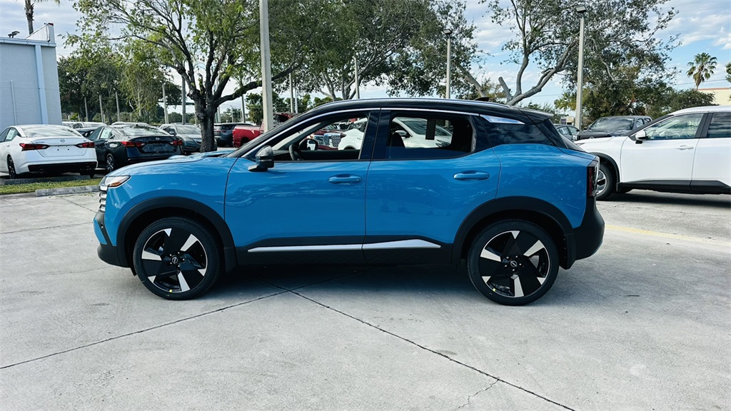 2025 Nissan Kicks SR photo 4