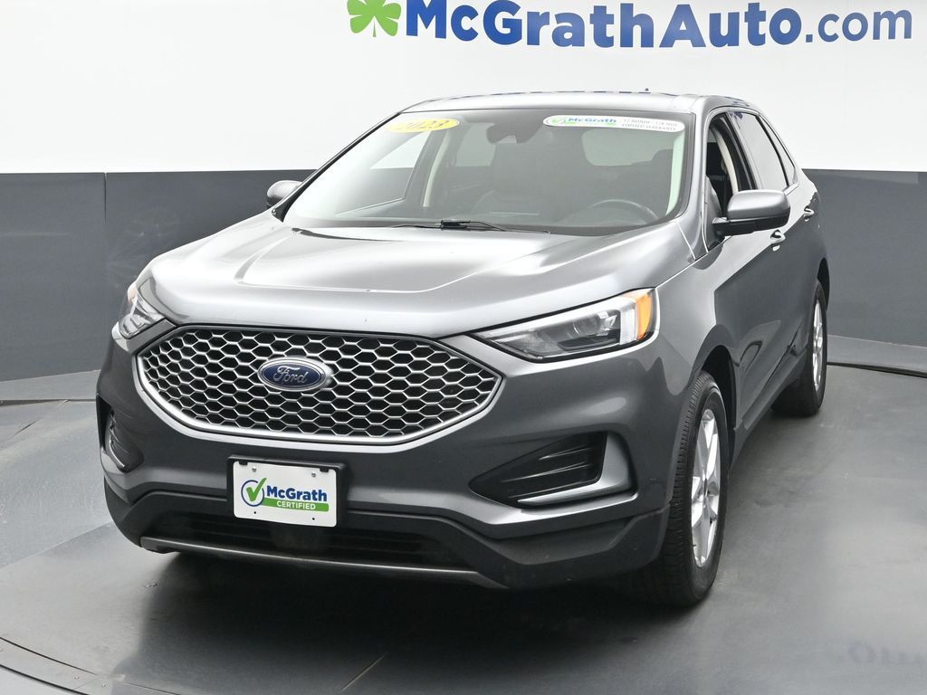 2023 Ford Edge SEL photo 3