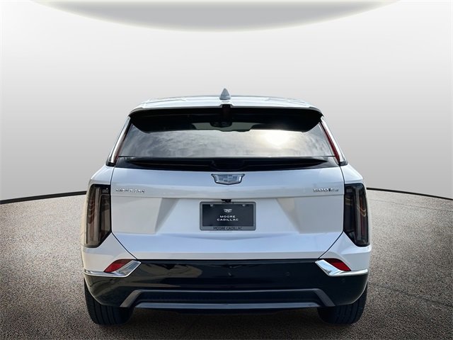 2025 Cadillac Optiq Luxury photo 3